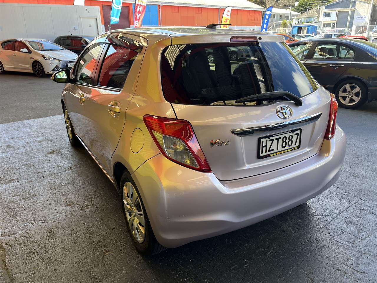 2011 Toyota Vitz