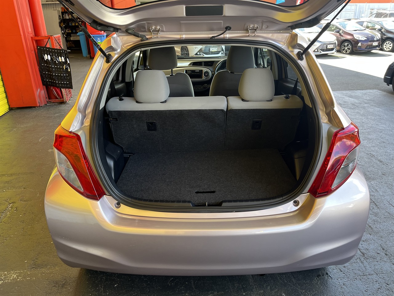 2011 Toyota Vitz
