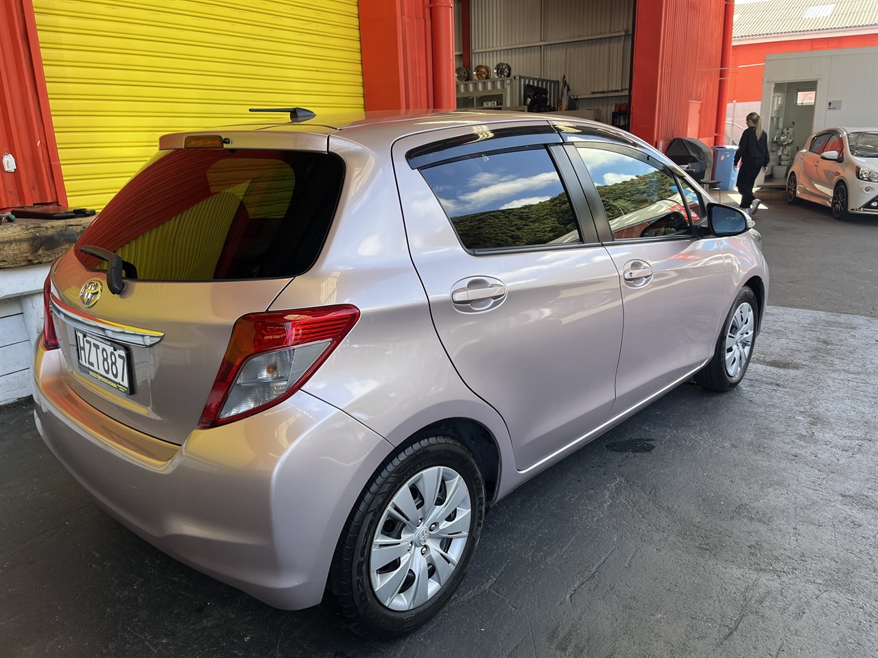 2011 Toyota Vitz