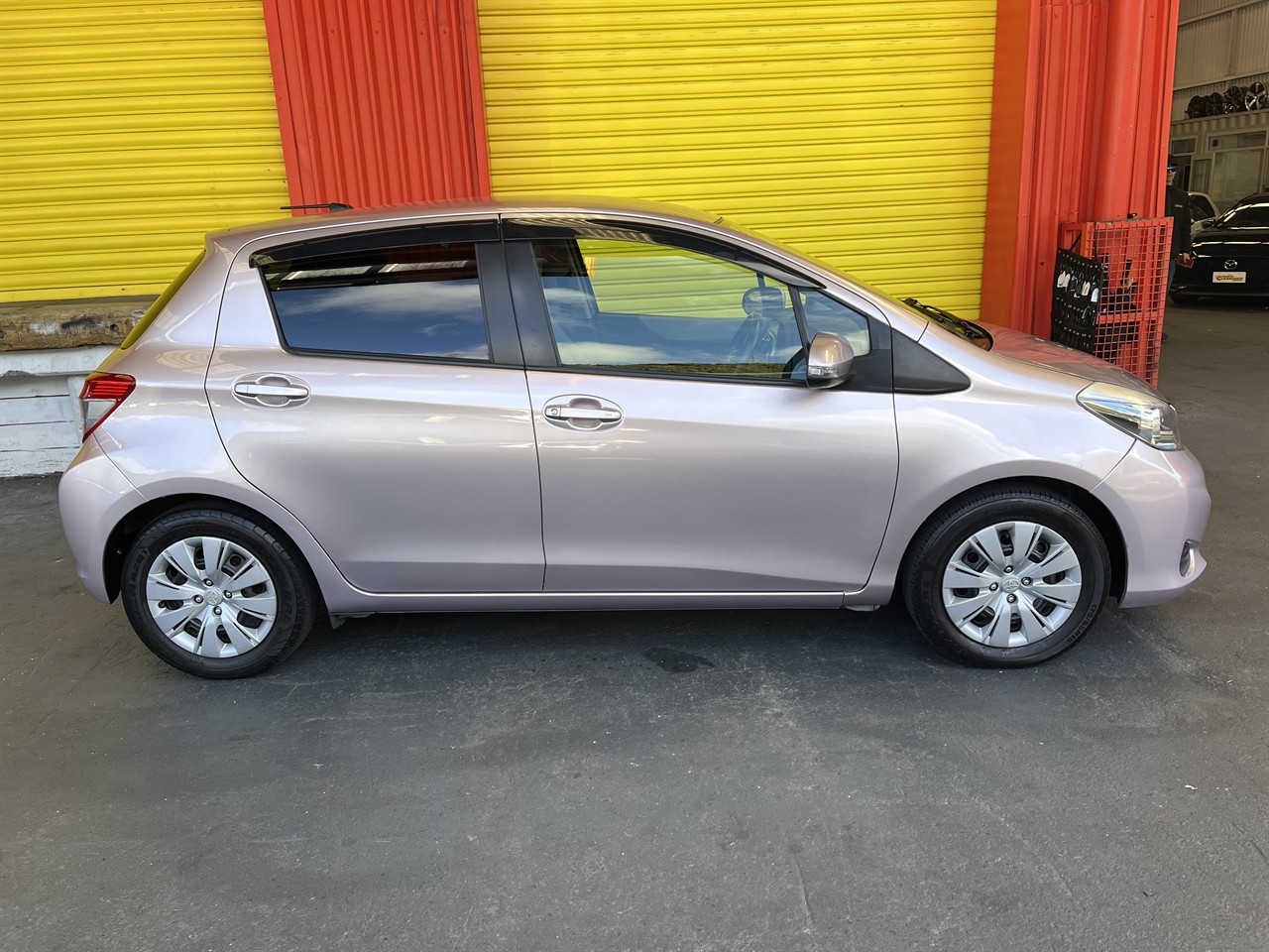2011 Toyota Vitz