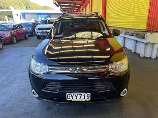 2013 Mitsubishi Outlander - Thumbnail