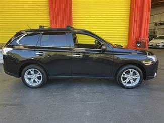 2013 Mitsubishi Outlander - Thumbnail