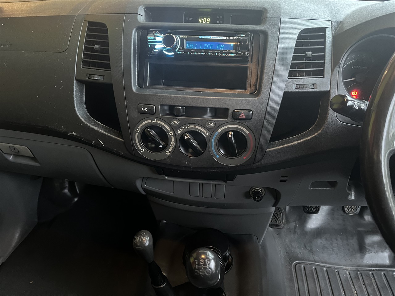 2005 Toyota Hilux