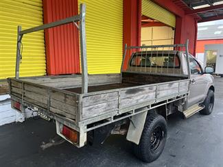 2005 Toyota Hilux - Thumbnail
