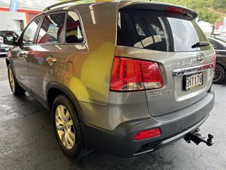 2012 Kia Sorento R - Thumbnail