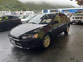 2012 Mitsubishi Galant - Thumbnail