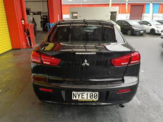 2012 Mitsubishi Galant - Thumbnail
