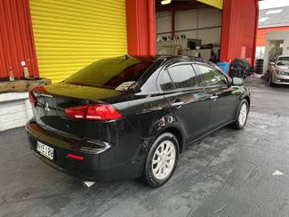 2012 Mitsubishi Galant - Thumbnail