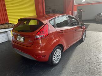 2012 Ford Fiesta - Thumbnail