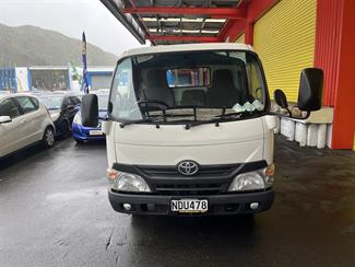2015 Toyota Dyna - Thumbnail