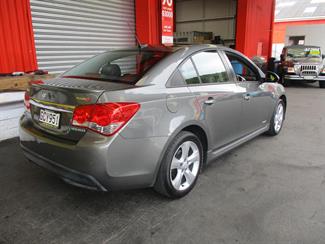 2011 Holden Cruze - Thumbnail