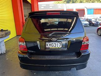 2004 Toyota Kluger - Thumbnail