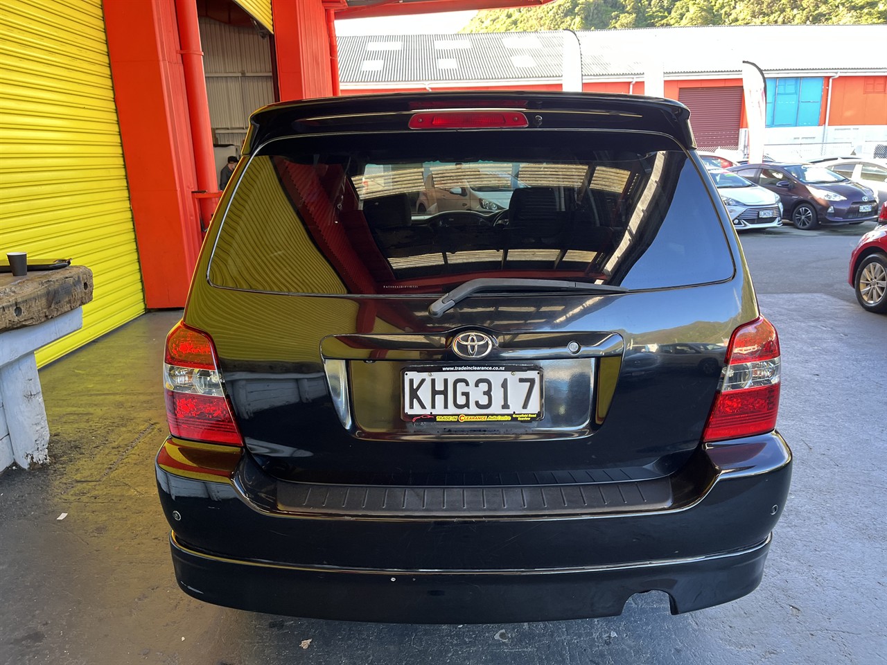 2004 Toyota Kluger