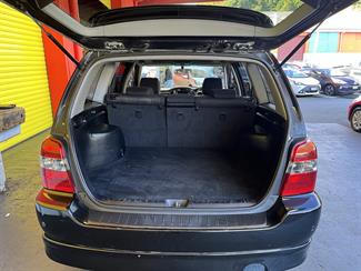2004 Toyota Kluger - Thumbnail
