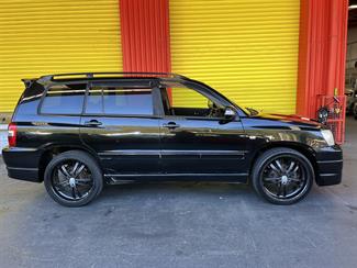 2004 Toyota Kluger - Thumbnail