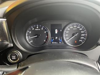 2021 Mitsubishi Outlander - Thumbnail
