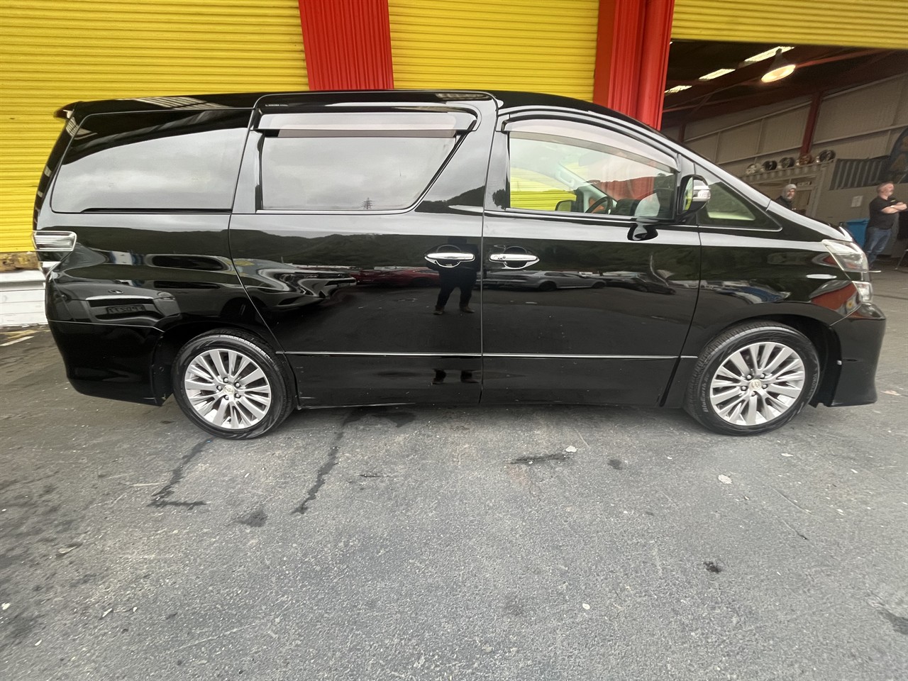 2014 Toyota Vellfire