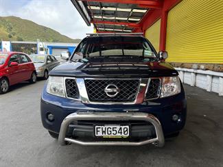 2011 Nissan Navara - Thumbnail