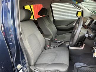 2011 Nissan Navara - Thumbnail