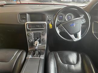 2013 Volvo V60 - Thumbnail
