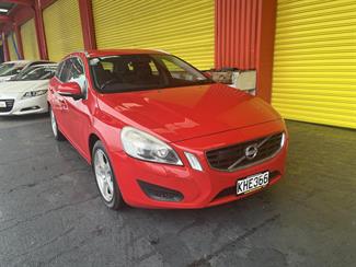 2013 Volvo V60 - Thumbnail