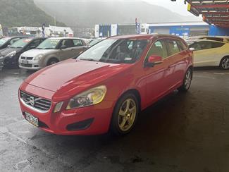 2013 Volvo V60 - Thumbnail