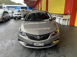 2018 Holden Astra - Thumbnail