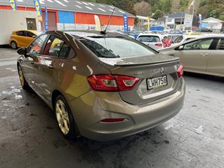 2018 Holden Astra - Thumbnail