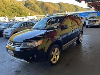 2009 Mitsubishi Outlander - Thumbnail
