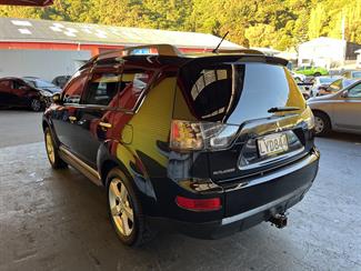 2009 Mitsubishi Outlander - Thumbnail