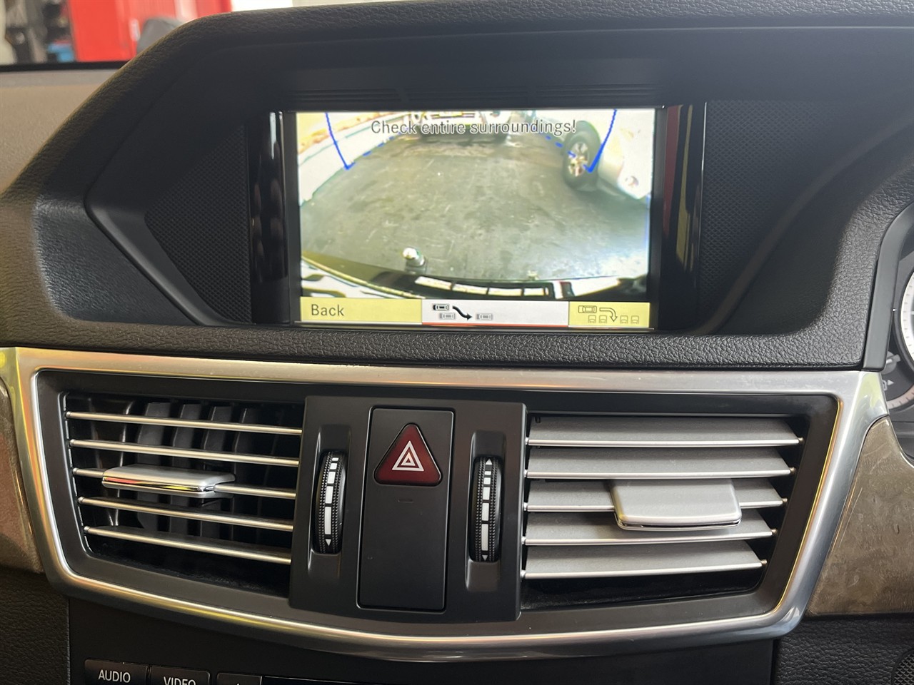 2010 Mercedes-Benz E300