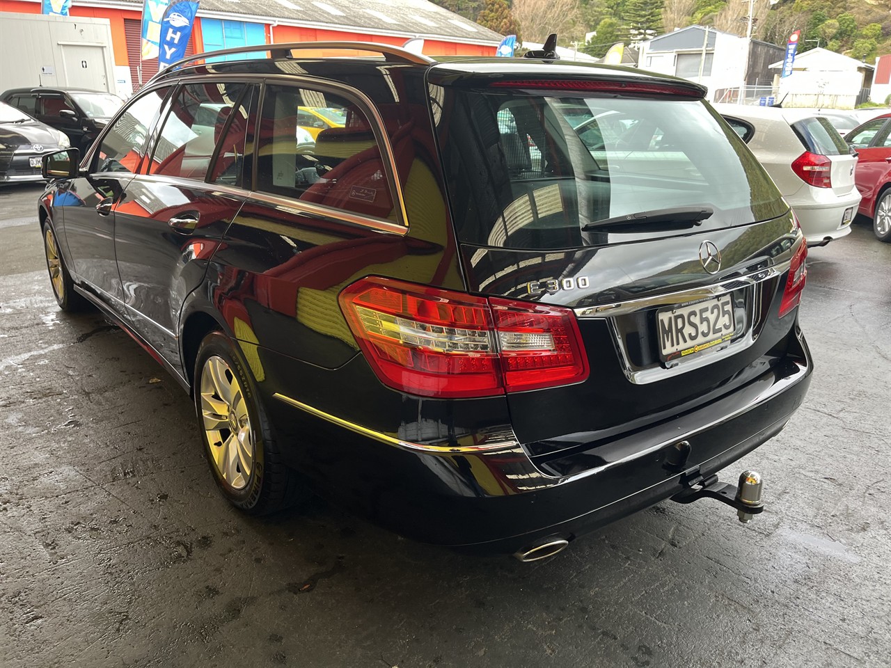 2010 Mercedes-Benz E300