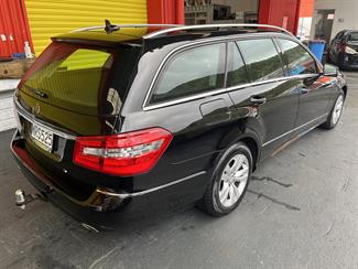 2010 Mercedes-Benz E300 - Thumbnail