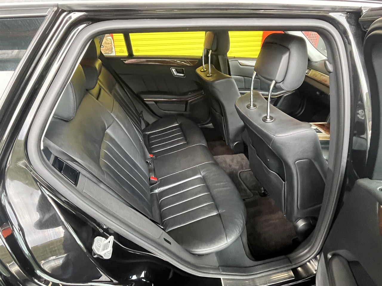 2010 Mercedes-Benz E300