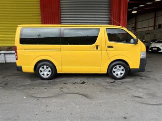 2012 Toyota Hiace - Thumbnail