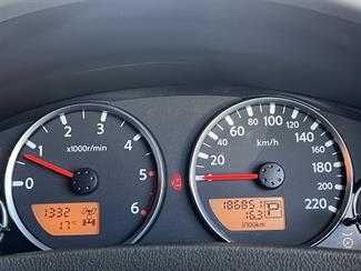 2009 Nissan pathfinder - Thumbnail