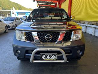 2009 Nissan pathfinder - Thumbnail