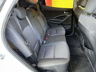 2012 Hyundai Santa Fe - Thumbnail