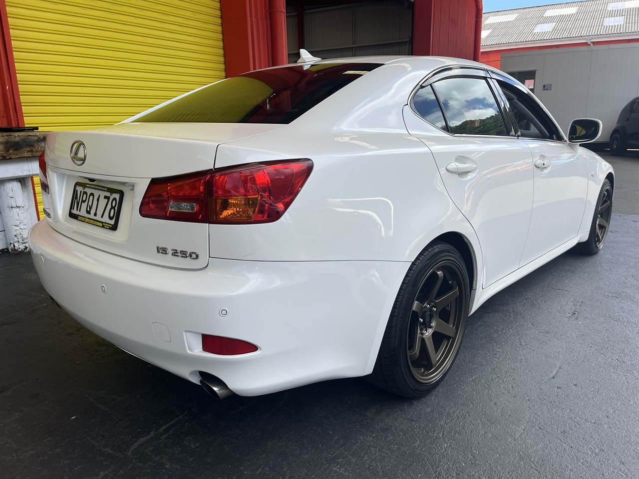 2005 Lexus IS250