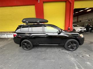 2010 Toyota HIGHLANDER - Thumbnail