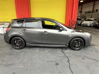 2010 Mazda Axela - Thumbnail