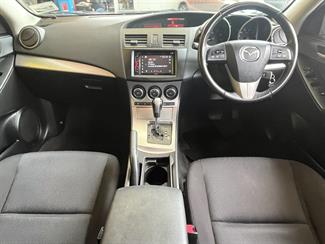 2010 Mazda Axela - Thumbnail