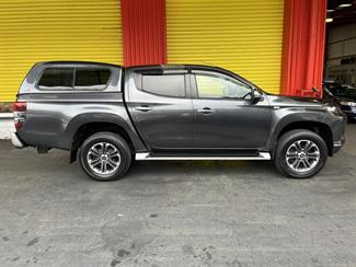 2019 Mitsubishi Triton - Thumbnail
