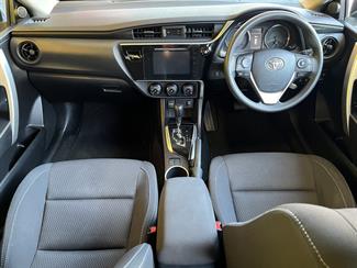 2018 Toyota Corolla - Thumbnail