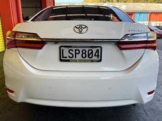 2018 Toyota Corolla - Thumbnail
