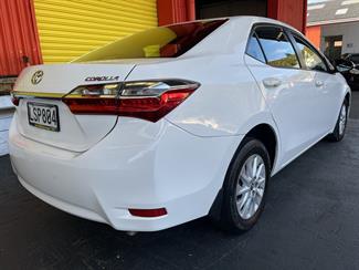 2018 Toyota Corolla - Thumbnail