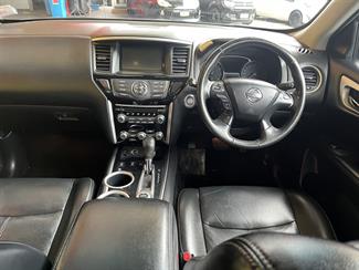 2015 Nissan pathfinder - Thumbnail
