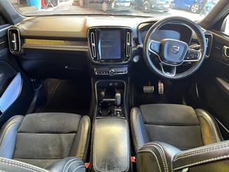 2019 Volvo Xc40 - Thumbnail