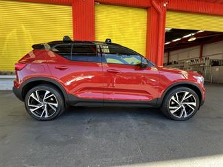 2019 Volvo Xc40 - Thumbnail