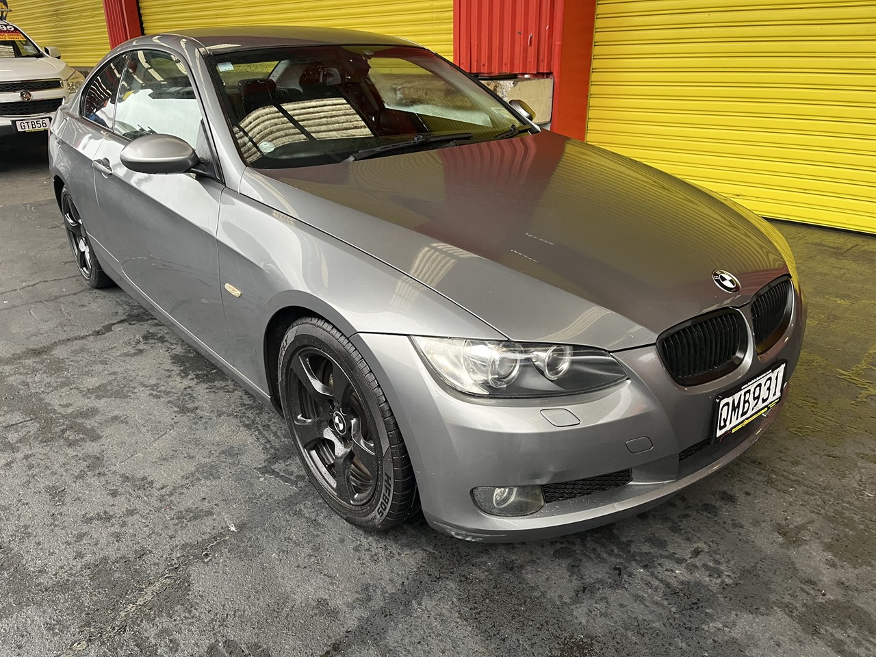 2008 BMW 320i
